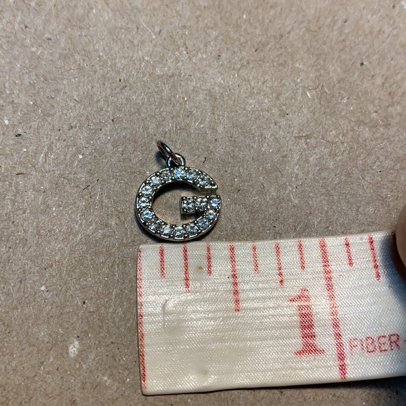 Vintage rhinestone letter G pendant or charm. - Picture 4 of 7